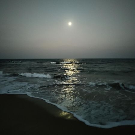 Dkv Beach View Bahur Экстерьер фото