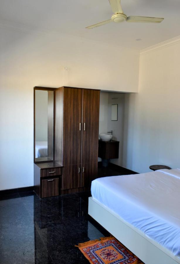 Dkv Beach View Bahur Экстерьер фото