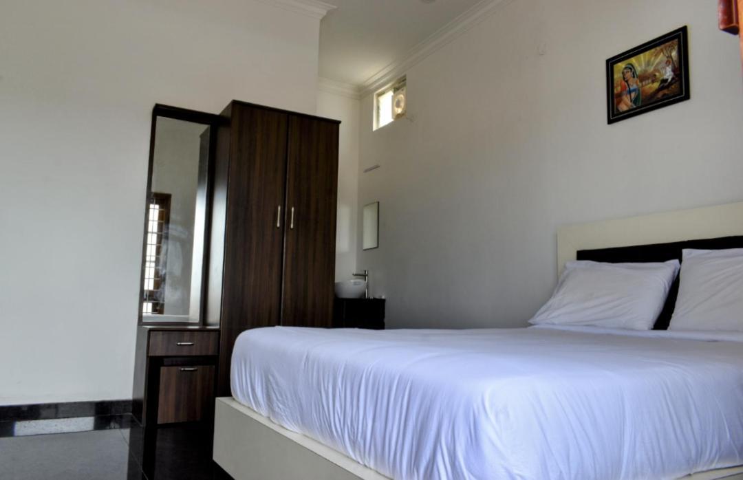 Dkv Beach View Bahur Экстерьер фото