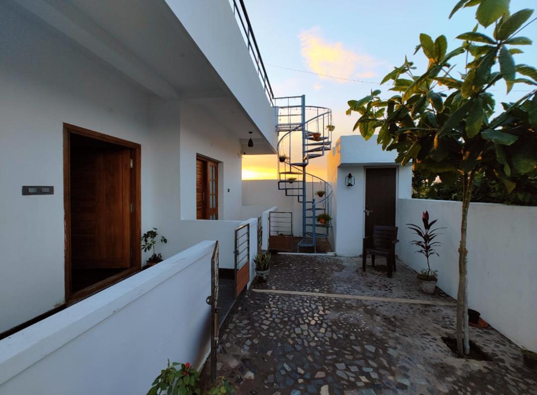Dkv Beach View Bahur Экстерьер фото