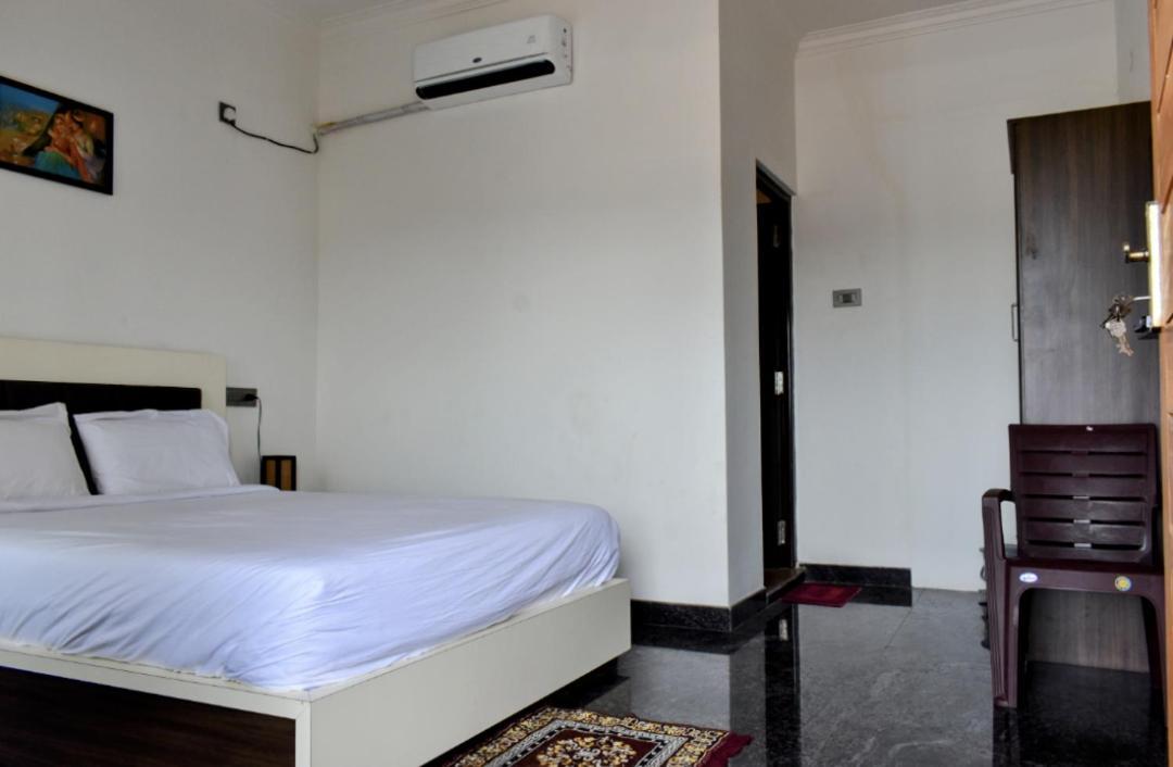 Dkv Beach View Bahur Экстерьер фото